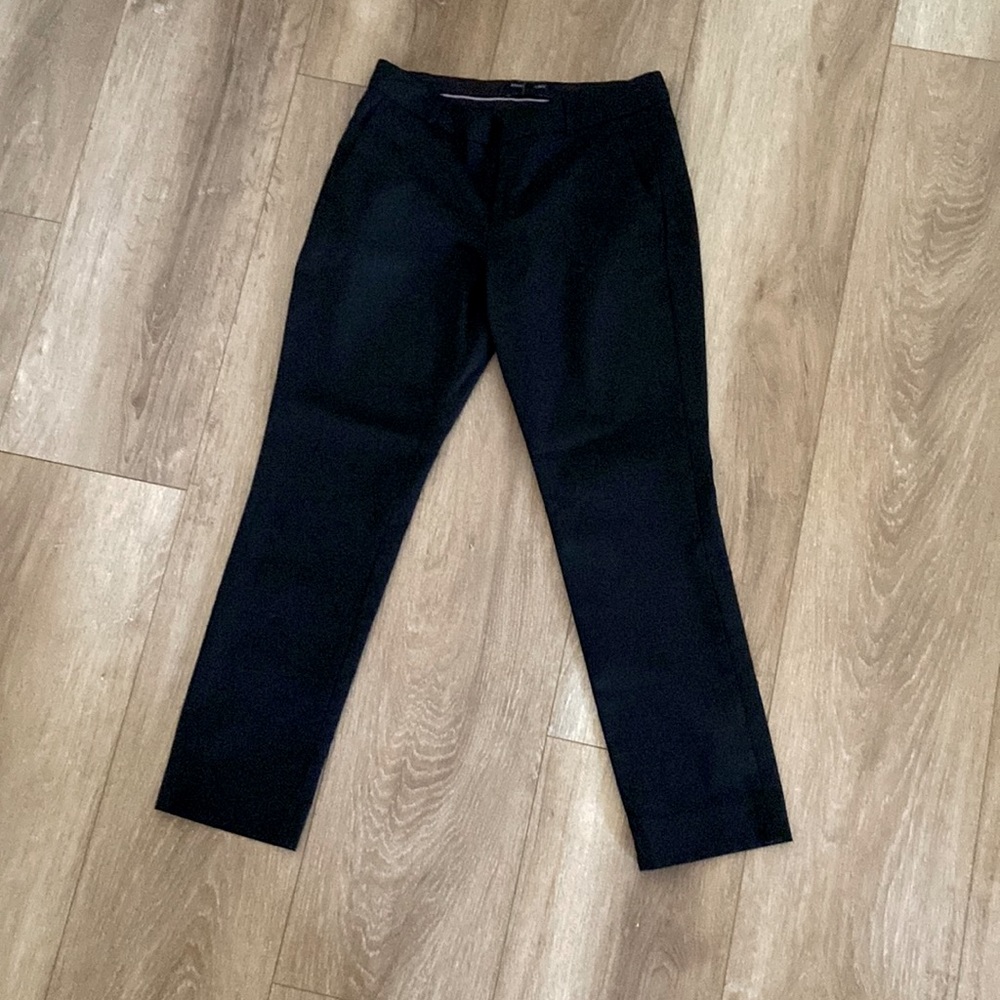 Ryan slim straight leg.Zip fly , hook and bar closure with inside stay button .